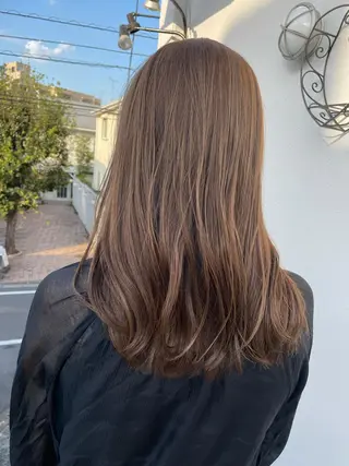 セミロング カラー 平 ちひろのヘアスタイル