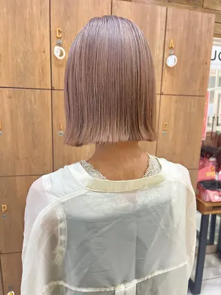 カラー 黒田瀬奈/ボブ まろやかベージュのヘアスタイル