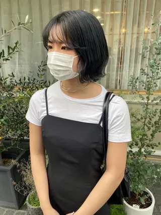 ショート カラー merc.🌿💚 八幡真衣のヘアスタイル