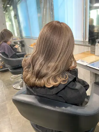 セミロング カラー エフェクトブリーチ 🌟前澤啓太朗のヘアスタイル