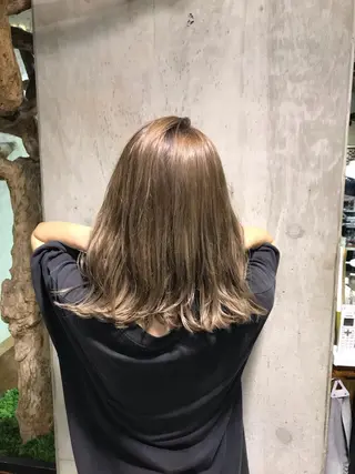 カラー 坂野 結子のヘアスタイル