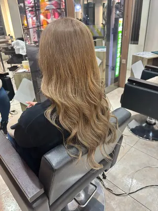 ロング カラー デザインカラー/ オダセイナのヘアスタイル