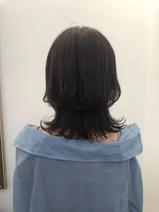 ミディアム ツノガイ エリのヘアスタイル