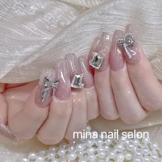 ネイル queensnail 🧸mikaのネイルデザイン