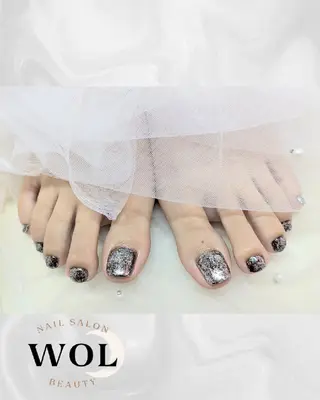 ネイル WOL🌙 momokoのネイルデザイン