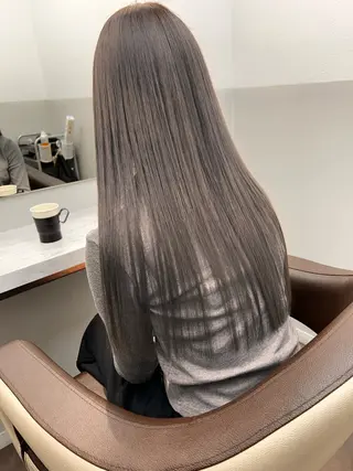 ロング カラー 薄田 珠美のヘアスタイル