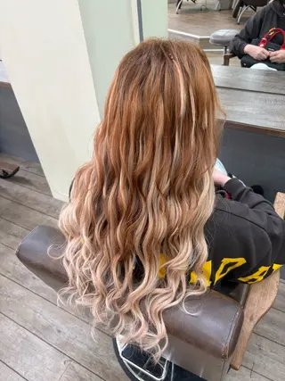 ロング WEST OLAND 黒坂佳乃のヘアスタイル