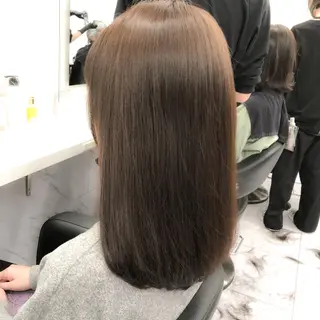 セミロング ハイトーン×レイヤー カットTAKUMIのヘアスタイル