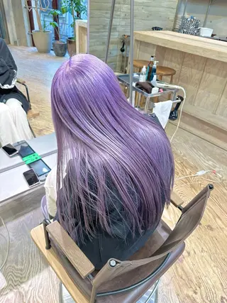 ロング カラー kai .のヘアスタイル