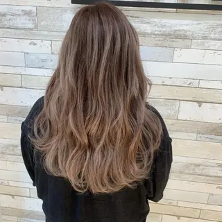 セミロング カラー 渋谷🤍ブリーチ エクステ🤍アミルのヘアスタイル