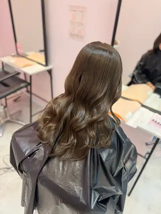 ロング カラー 眞渋 美羽音のヘアスタイル