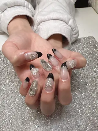 ネイル ガレンドウ 白澤 愛子のネイルデザイン