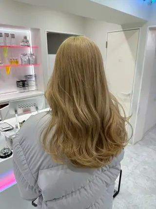 ロング カラー モテ髪ハイトーン🫧 serina🎀池袋のヘアスタイル