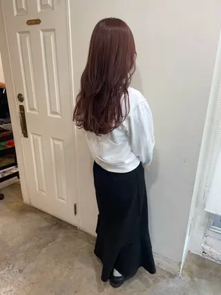 ロング カラー MIOベージュカラー 柔らかいカラーのヘアスタイル