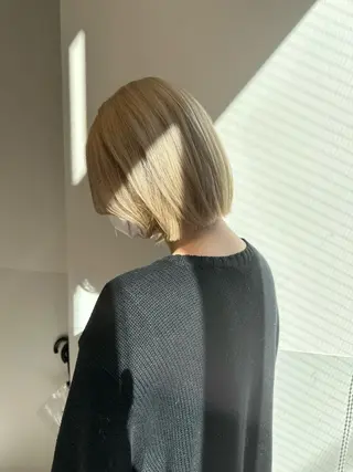 ショート カラー パーマ ヘアアレンジ メンズ キッズ ネイル マツエク・マツパ アイブロウ 切りっぱなしヘアボブ ミディアムヘアRYOのヘアスタイル