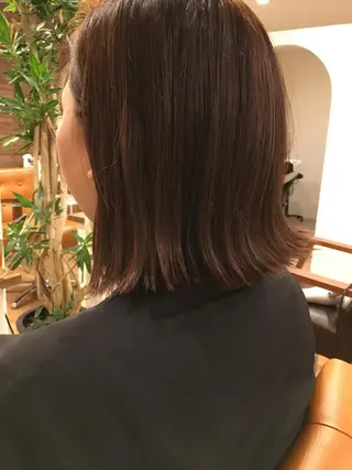 ミディアム 井上 真利のヘアスタイル