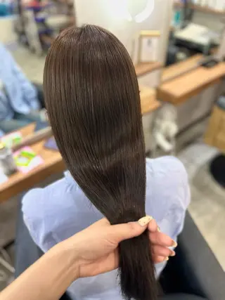 セミロング MOURI CHISATOのヘアスタイル