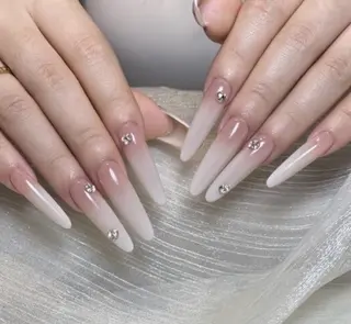 ネイル Raveil nail所属・宮本 凛のネイルデザイン