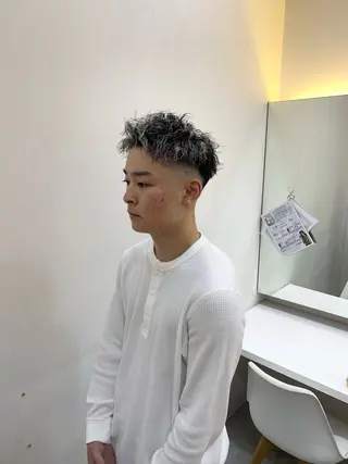 ショート カラー パーマ メンズ TUM🔥フェード/ メンズパーマのヘアスタイル
