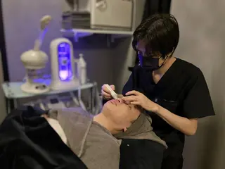 メンズ メンズフェイシャル アイブロウ・ルースのエステ・リラクイメージ