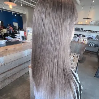 セミロング カラー 岸下 理緒のヘアスタイル
