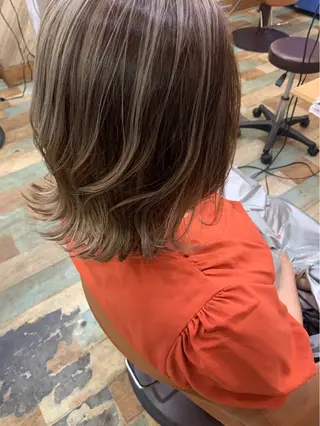 ミディアム カラー Hair's RooMのヘアスタイル