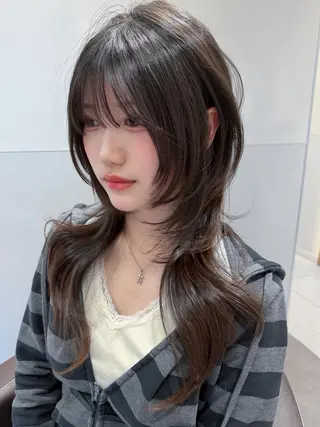ロング RiA/レイヤーカッ ト/ハッシュカットのヘアスタイル