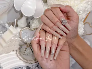 ネイル ✨Nailsalon Vi+✨のネイルデザイン