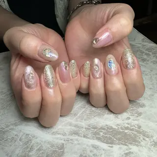 ネイル 里見 麗のネイルデザイン