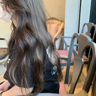 ロング カラー SAKINO. ベージュカラーのヘアスタイル