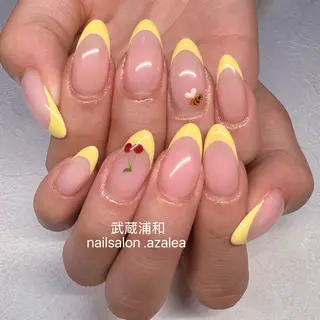 ネイル R inのネイルデザイン