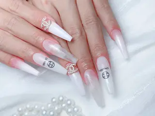 ネイル M🌷nail 長さだし専門店のネイルデザイン