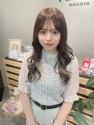 ミディアム カラー ウルフカット レイヤーカット上柿のヘアスタイル