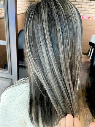 セミロング 白井 秀太郎のヘアスタイル