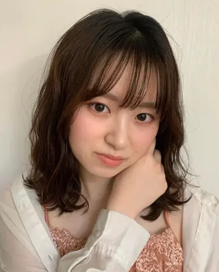 ミディアム 🤍 akaneのヘアスタイル