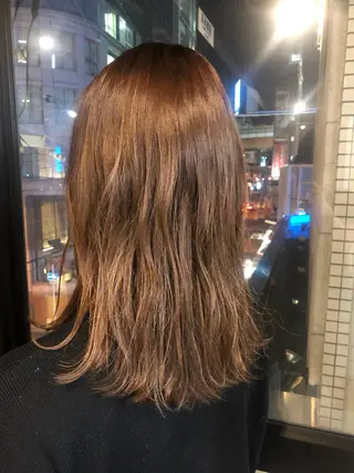 ミディアム カラー 髪質改善&ブリーチ 伊勢 祐一郎のヘアスタイル