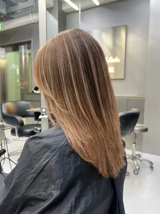 ロング 🫧バレイヤージュ/ ハイトーン/ミズキのヘアスタイル