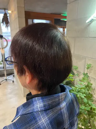 カラー yuto /ブリーチ /艶カラー/縮毛矯正のヘアスタイル