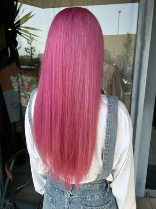 カラー mew所属・林 千春のヘアスタイル