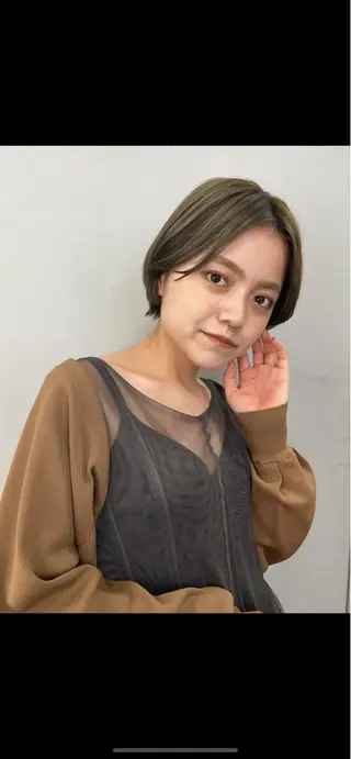 カラー haco＋所属・圧倒的デザイン力 店長🎨RENAのヘアスタイル