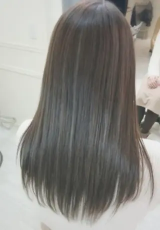セミロング 中野 ゆかのヘアスタイル