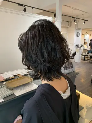 ミディアム 安村 美奈のヘアスタイル