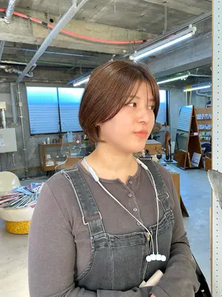 ショート カラー ヨシダ トオルのヘアスタイル