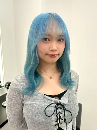 ミディアム ハイトーン/デザイン ⛓️mai🖤のヘアスタイル