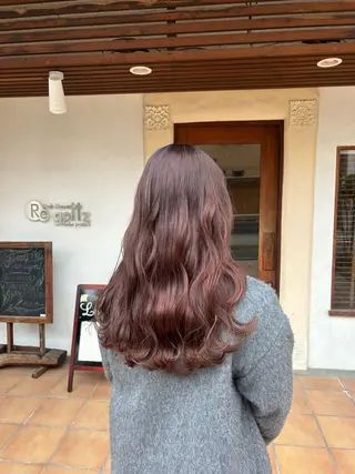ロング カラー putri 川邉 優花のヘアスタイル