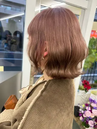 ミディアム カラー illatos あやののヘアスタイル