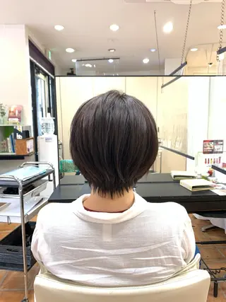 ショート フリーランス理美容師 いさかのヘアスタイル
