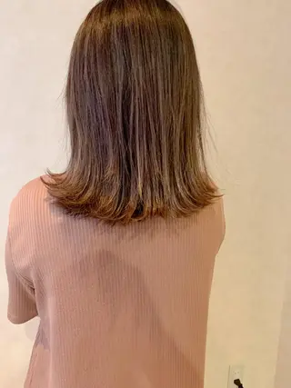 ミディアム Lit.豊橋 夏目のヘアスタイル