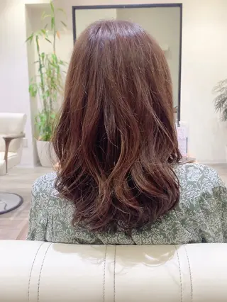 ミディアム パーマ ヘアサロンI.所属・I. sanaのヘアスタイル