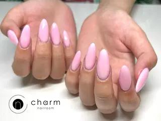 ネイル ネイルルーム チャームのネイルデザイン